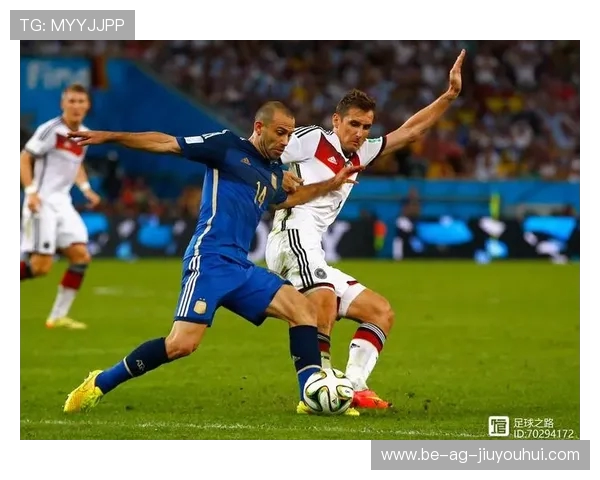 从经典后卫案例解析现代足球防守智慧与实战策略深度启示的全面观察